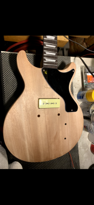 P90 in humbucker shop slot