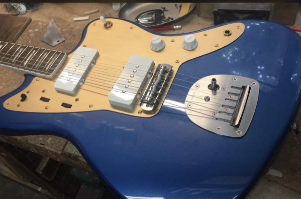 Descendant vibrato and bridge for jazzmaster beats Mastery